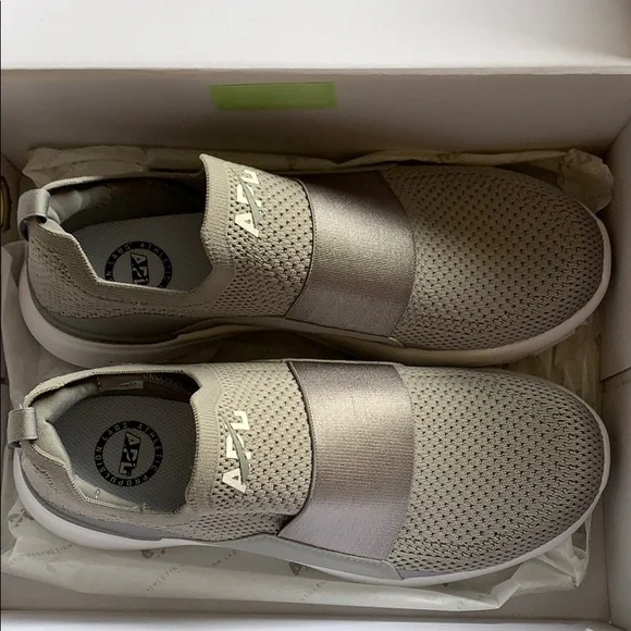 APL techloom bliss shoe - Picture 2 of 2